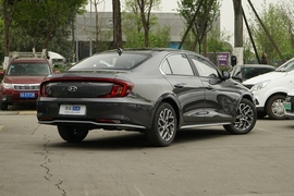   2021款 现代名图 1.8L CVT精英版GLX