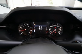   2021款 Jeep指南者 220T 自动领先版