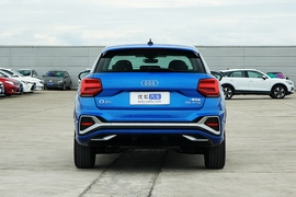   2022款奥迪Q2L  35TFSI时尚动感型