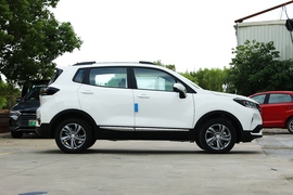   2021款长安CS15 1.5L 自动进取型