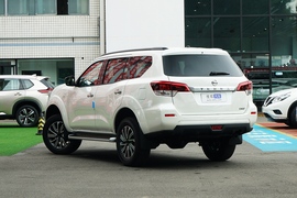   2020款日产途达 2.5L XE 手动两驱精英版