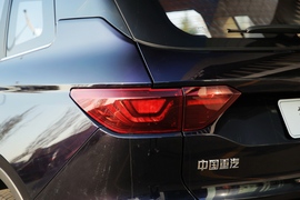  2021款中国重汽VGV U75PLUS 2.0TGDI 奇趣山地版 7座