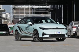   2021款小鹏P5 550E