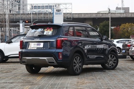   2021款起亚智跑 Ace 2.0L 精彩版