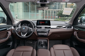   2022款宝马X1 sDrive20Li 时尚型