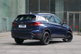   2022款宝马X1 sDrive20Li 时尚型