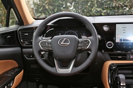   2022款雷克萨斯NX 260 前驱 创悦版