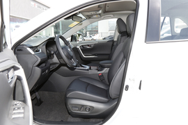   2022款丰田RAV4荣放 2.0L CVT两驱风尚Plus版