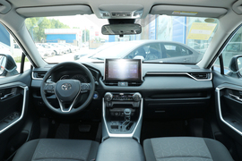   2022款丰田RAV4荣放 双擎 2.5L CVT两驱精英版