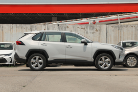   2022款丰田RAV4荣放 双擎 2.5L CVT两驱精英版