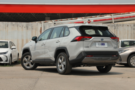   2022款丰田RAV4荣放 双擎 2.5L CVT两驱精英版
