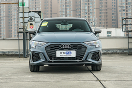   2022款奥迪A3L Limousine 35 TFSI RS套件燃速型