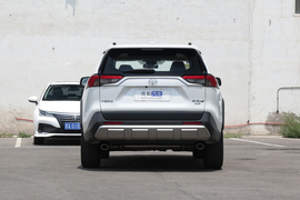   2022款丰田RAV4荣放 2.0L CVT四驱尊贵版