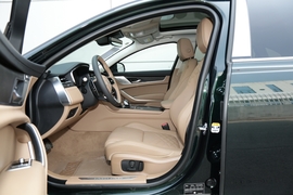   2022款捷豹XFL 2.0T P250 两驱尊享豪华版
