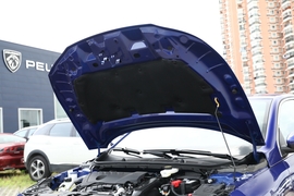   2022款标致408 1.6T顶配型