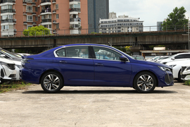   2022款标致408 1.6T顶配型