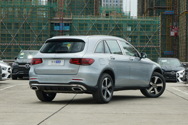   2022款奔驰GLC 260 L 4MATIC 动感型 改款