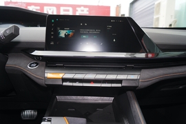   2022款长安UNI-V 1.5T 运动版