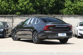   2023款沃尔沃S90 B5 智远豪华版