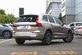   2023款沃尔沃XC60 B5 四驱智远豪华版