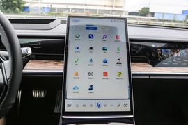   2022款哪吒S 纯电 715km 后驱大版