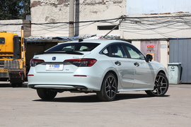   2023款本田思域 2.0L eHEV 劲速版