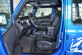   2022款Jeep牧马人 2.0T 高地四门版