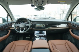   2023款奥迪Q7 45 TFSI quattro S line运动型