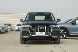   2023款奥迪Q7 45 TFSI quattro S line运动型