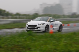   试驾标致全新RCZ和RCZR