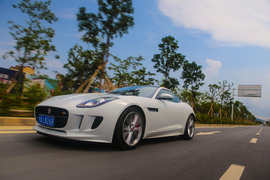  2014款捷豹F-Type Coupe试驾实拍