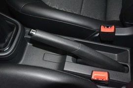 2013款大众新桑塔纳1.4L手动舒适版