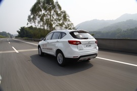   2014款陆风X5 2.0T 8AT试驾
