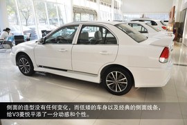   2015款东南V3菱悦到店图解