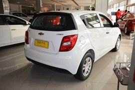   2014款雪佛兰爱唯欧两厢1.4SL MT舒适版