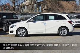   2015款奔驰B200到店实拍