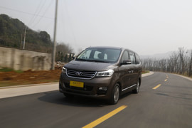   华颂7 2.0T自动旗舰型试驾实拍