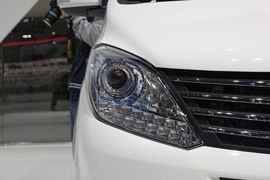   东风风行F600 上海车展实拍