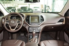   2014款Jeep自由光2.4L豪华版