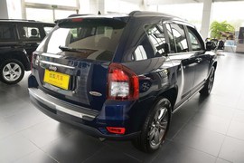   2014款Jeep指南者2.4L四驱舒适版 改款