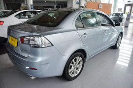   2013款三菱风迪思1.8L自动旗舰型 国V