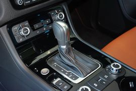  2013款大众途锐3.0TSI X 十周年限量版
