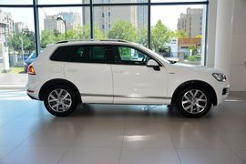   2013款大众途锐3.0TSI X 十周年限量版