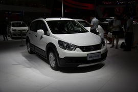   启辰R50X成都车展实拍