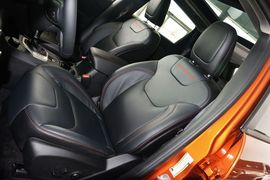   2014款Jeep自由光2.4L高性能版