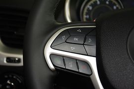   2014款Jeep自由光2.4L高性能版