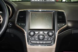   2015款Jeep大切诺基3.0L旗舰尊悦版