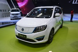   东风风行S500 EV北京车展实拍