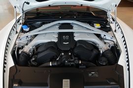   2015款阿斯顿马丁DB9 6.0L Coupe