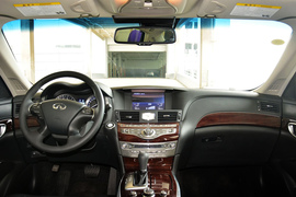   2015款英菲尼迪Q70 Hybrid 3.5L豪华版